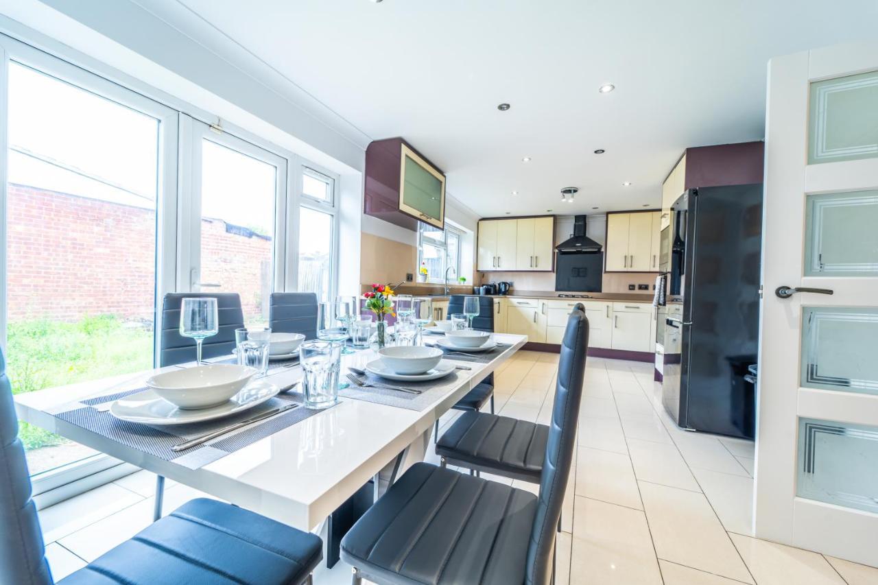 Modern Spacious 4 Bed Hayes Home With Free Parking Extérieur photo