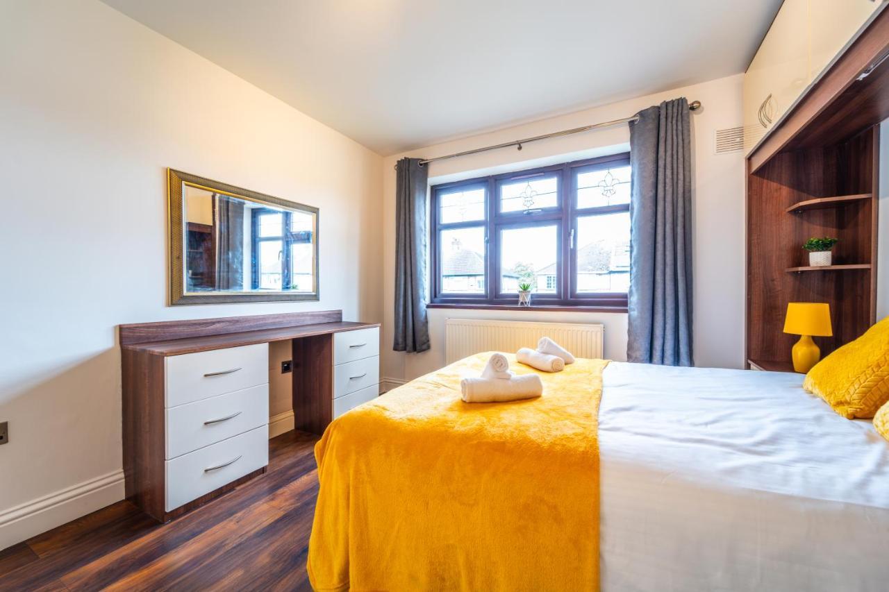 Modern Spacious 4 Bed Hayes Home With Free Parking Extérieur photo