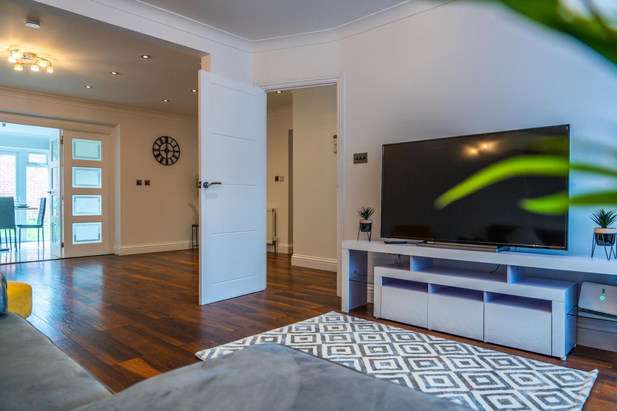 Modern Spacious 4 Bed Hayes Home With Free Parking Extérieur photo