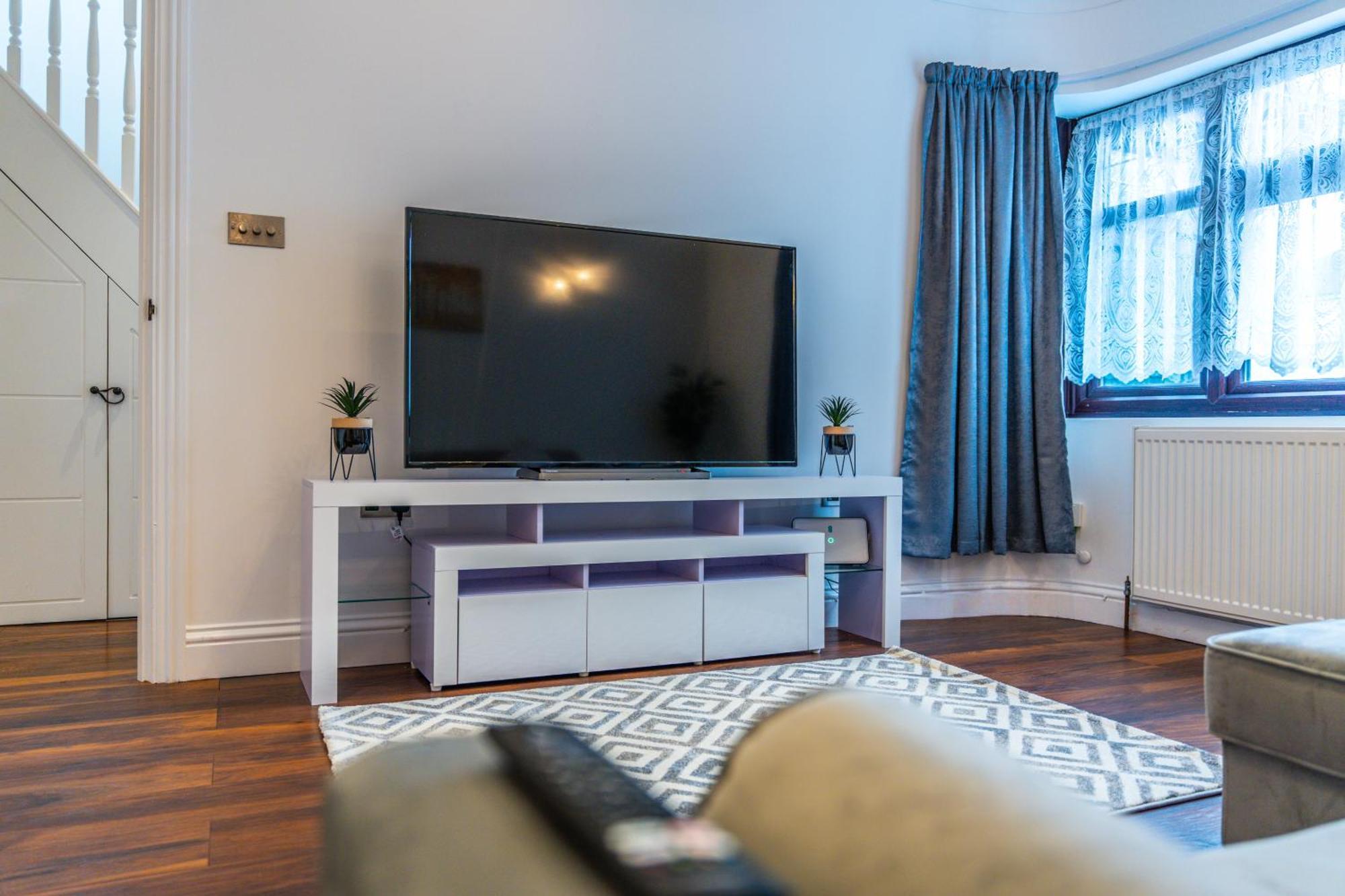 Modern Spacious 4 Bed Hayes Home With Free Parking Extérieur photo